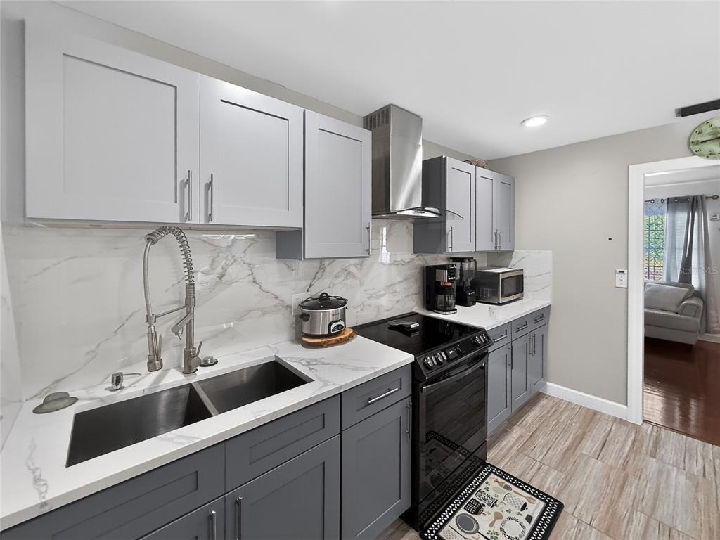 6416 N Orleans Avenue - Photo 13