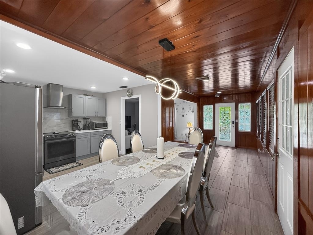 6416 N Orleans Avenue - Photo 10