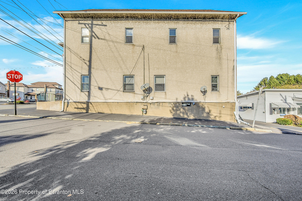 864 S Main Street - Photo 17