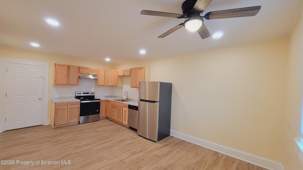 864 S Main Street - Photo 8