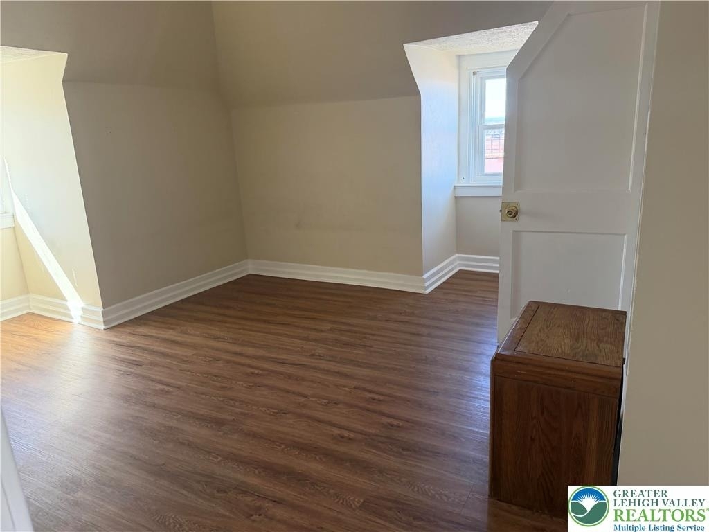 1201 E 4th Street - Photo 11