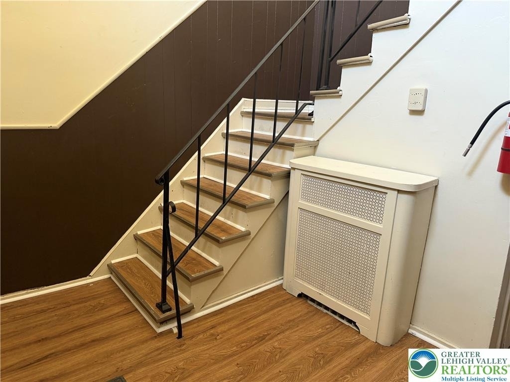 1201 E 4th Street - Photo 1