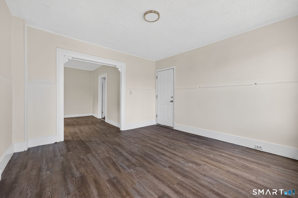 27 Beacon Street - Photo 2
