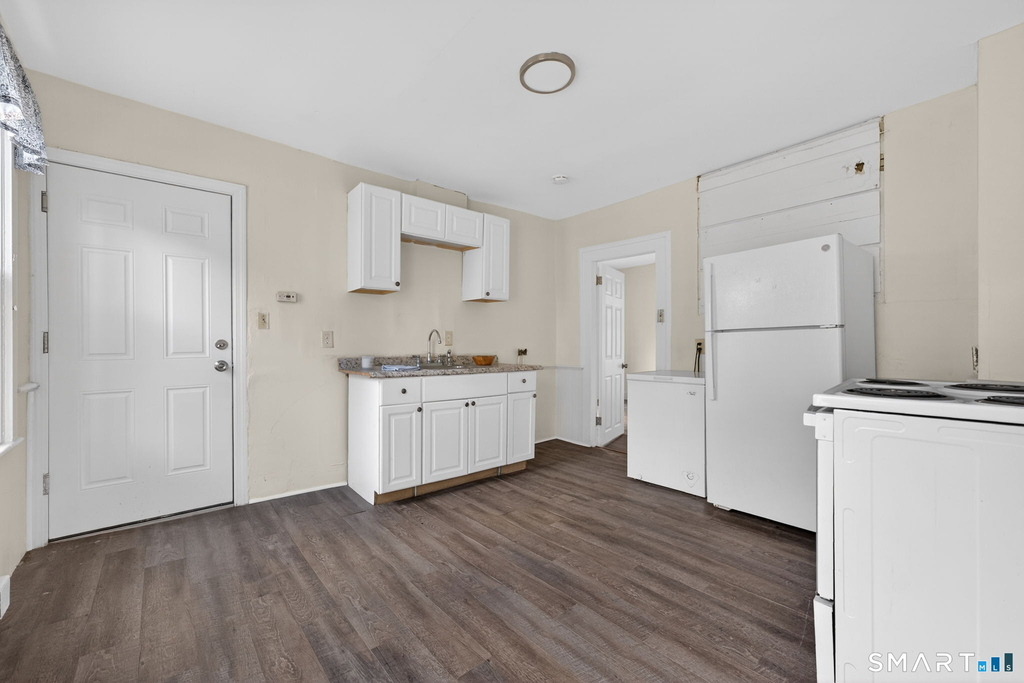 27 Beacon Street - Photo 7