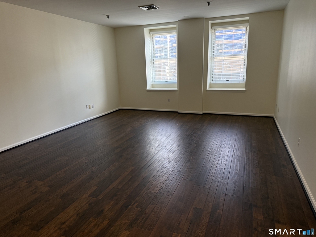84 Wall Street - Photo 3