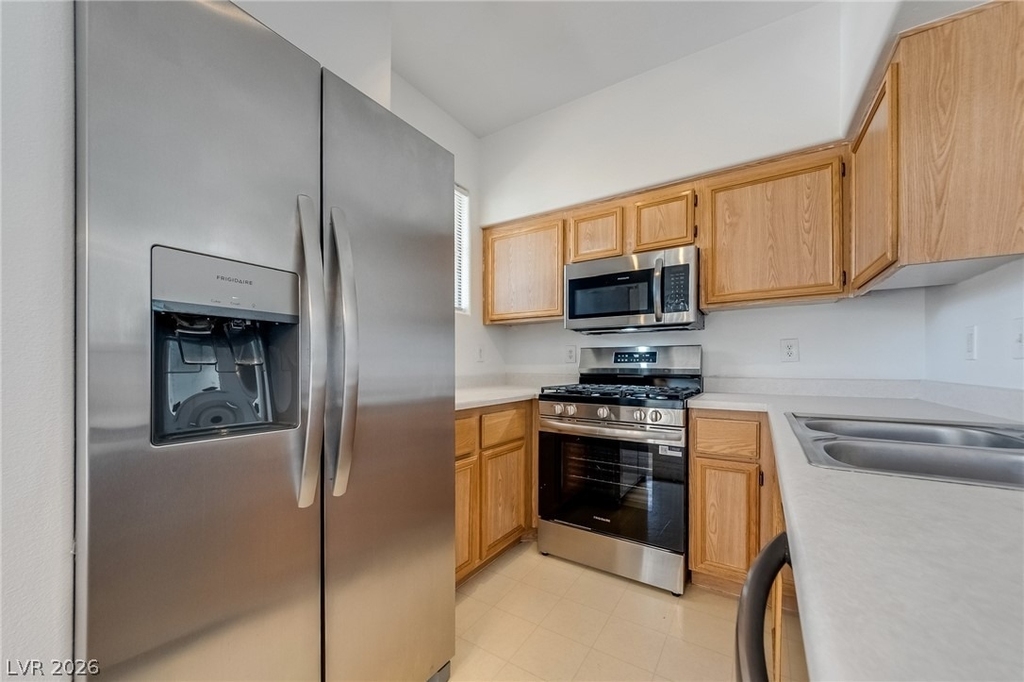 9050 W Warm Springs Road - Photo 11