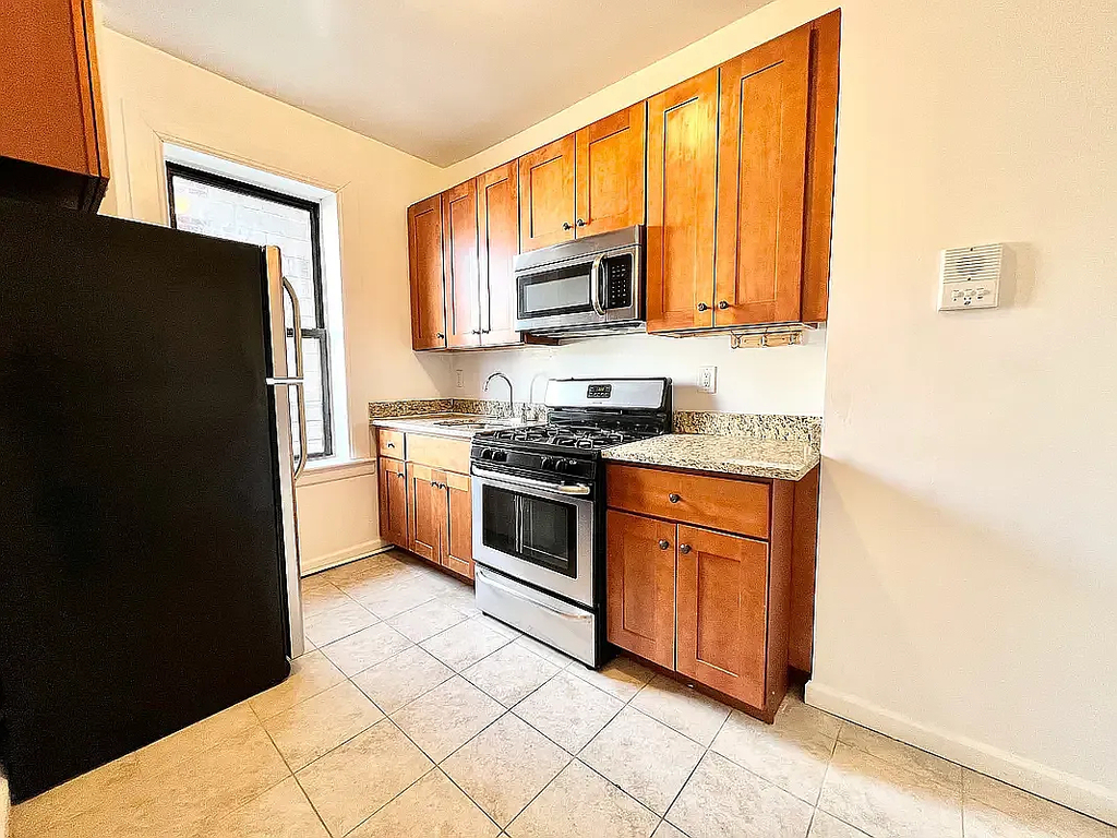 102-45 Corona Avenue - Photo 7