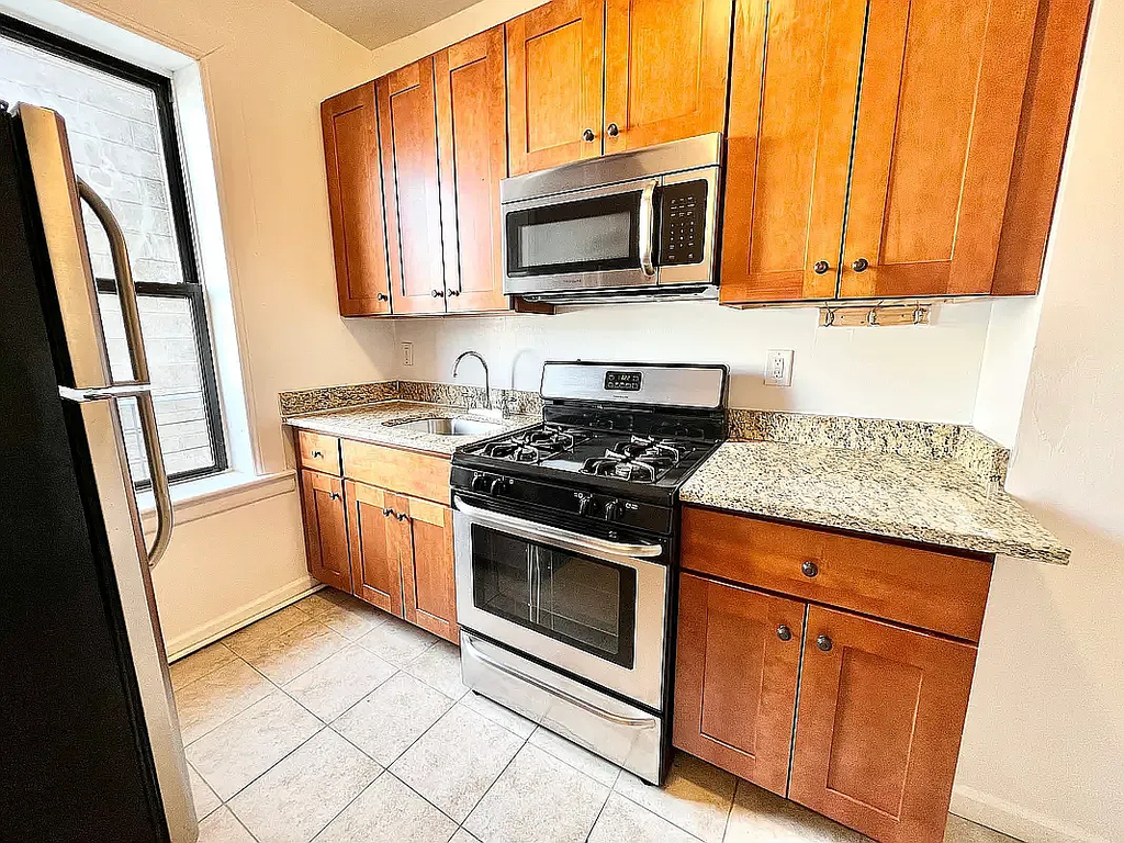 102-45 Corona Avenue - Photo 8