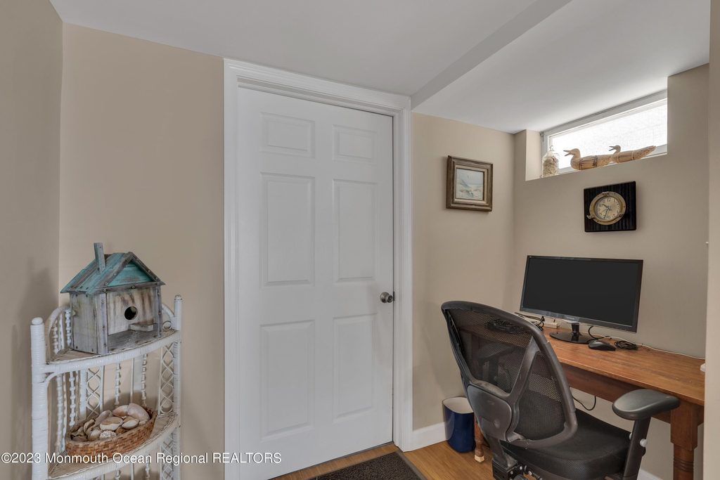 61 Beach Front - Photo 14