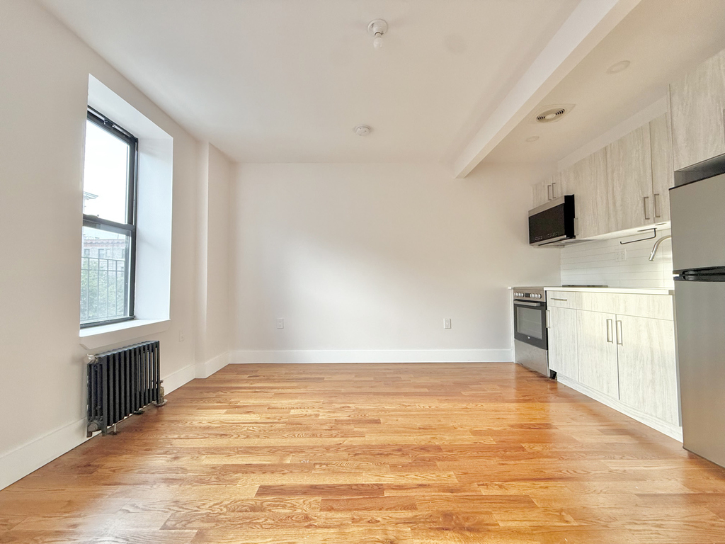 195 Underhill Avenue - Photo 4