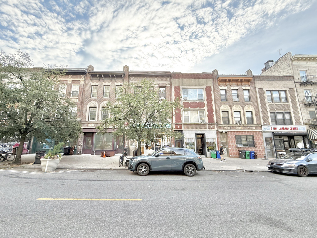 195 Underhill Avenue - Photo 6