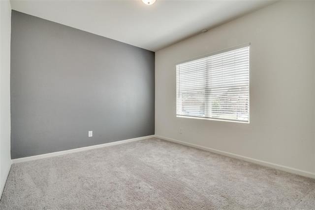 731 Yorkshire Drive - Photo 9