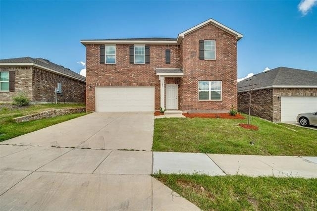 731 Yorkshire Drive - Photo 0