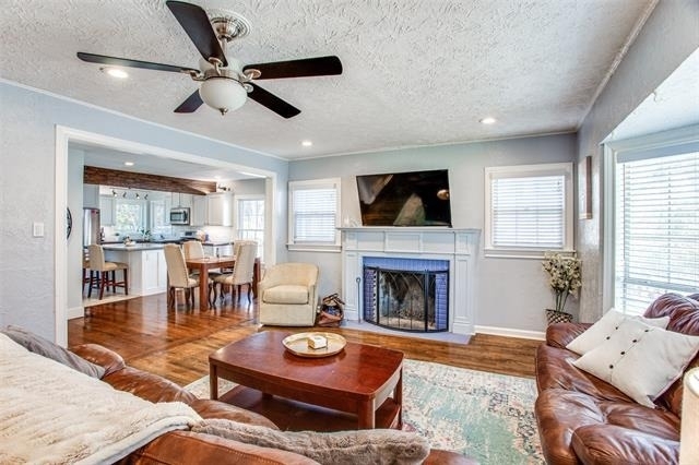 1405 Bluebonnet Drive - Photo 1