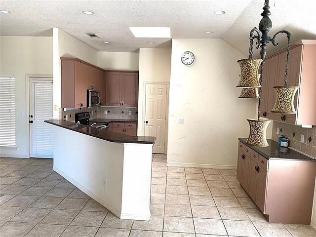 10079 Cambridge Drive - Photo 3
