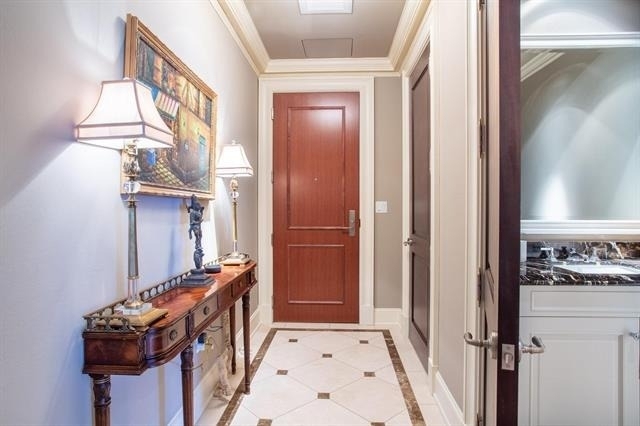 2525 N Pearl Street - Photo 2