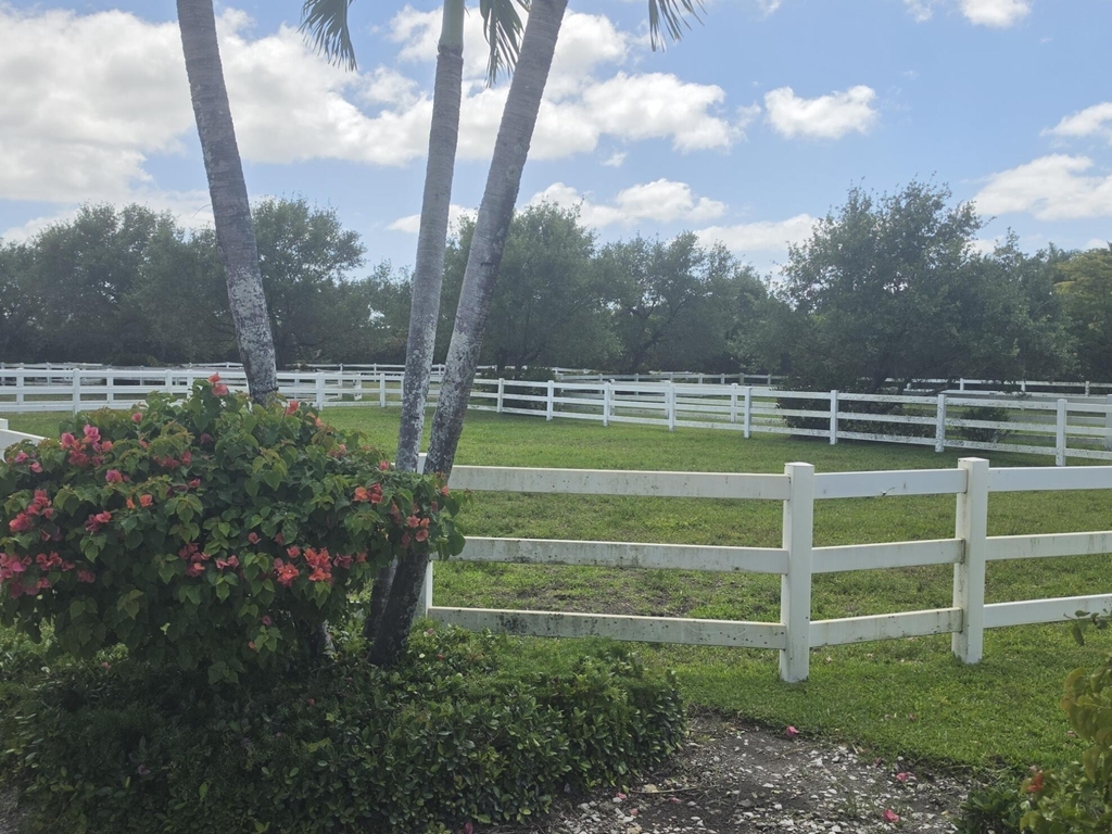 14127 Equestrian Way - Photo 2