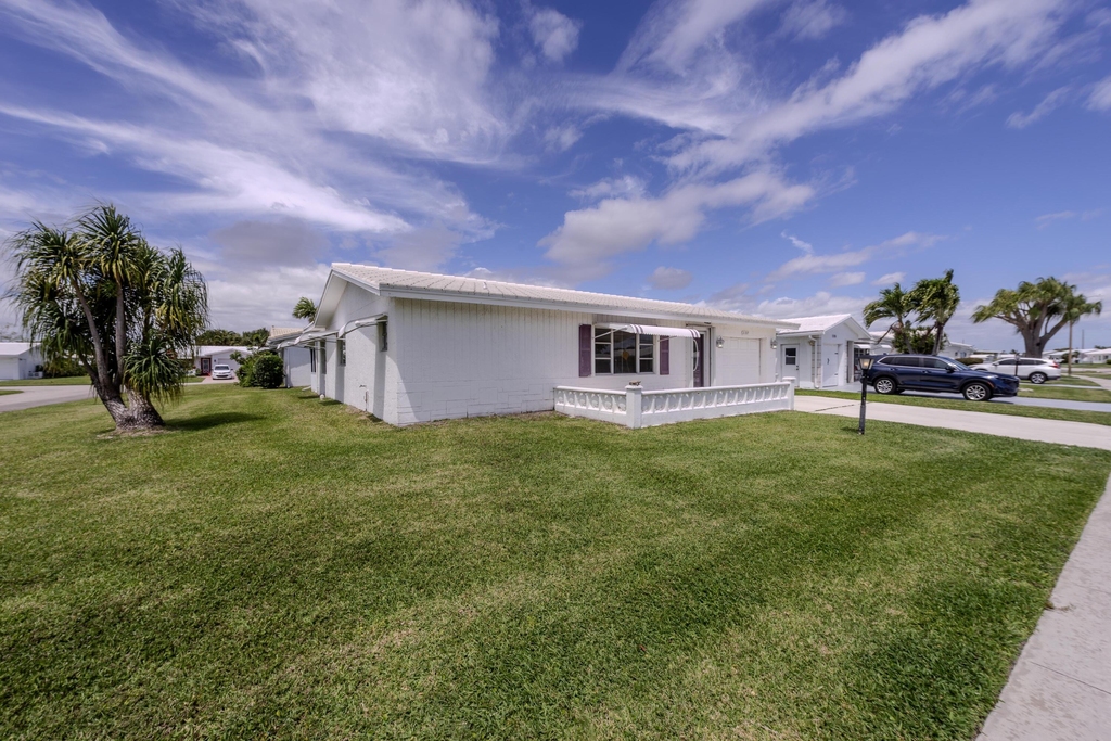 2107 Campanelli Boulevard - Photo 5
