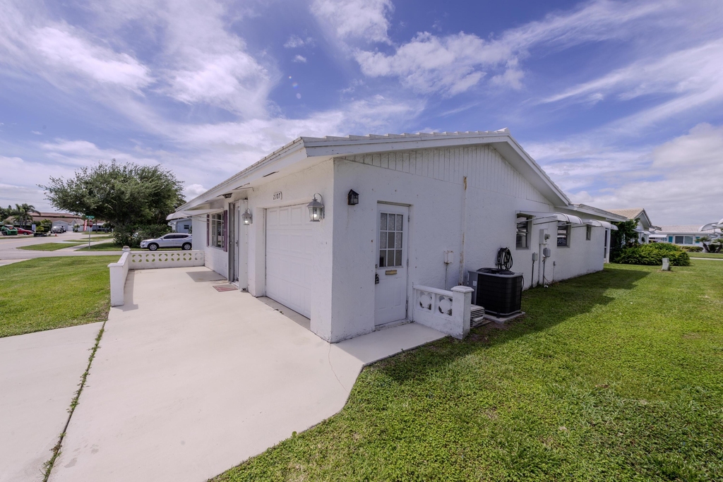 2107 Campanelli Boulevard - Photo 1