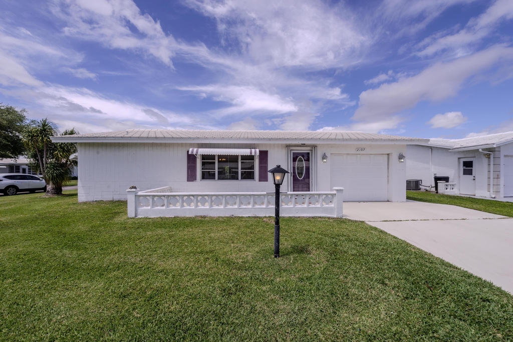 2107 Campanelli Boulevard - Photo 3