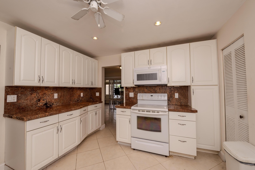 2107 Campanelli Boulevard - Photo 7