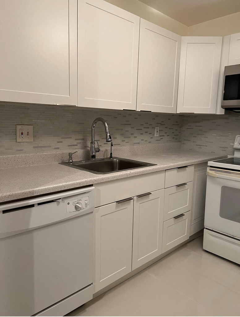 700 Village Green Court - Photo 10