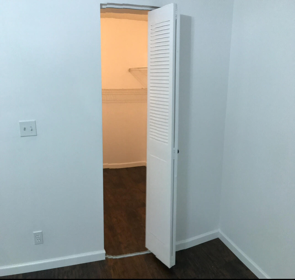 700 Village Green Court - Photo 18