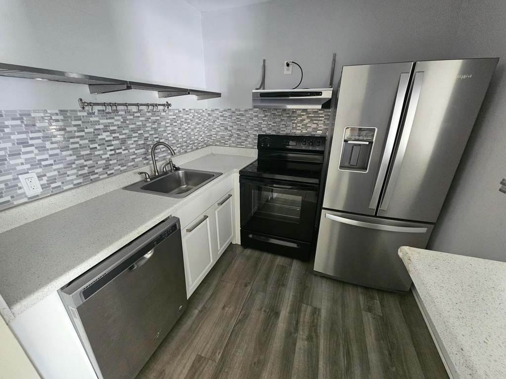 145 Sheffield F - Photo 3