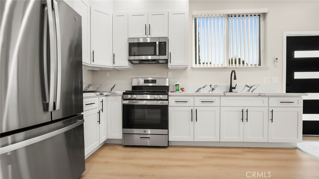 19928 Hatton Street - Photo 3