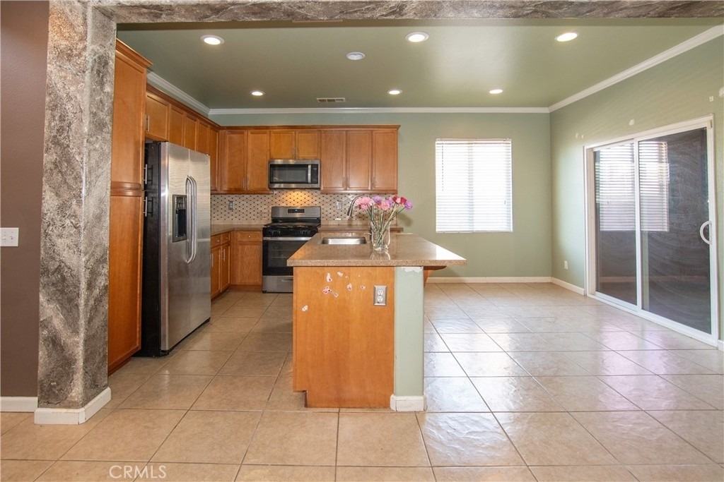 619 W Avenue H13 - Photo 37