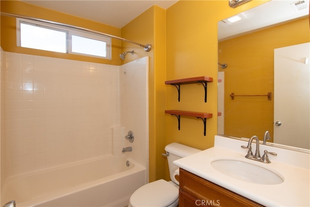 619 W Avenue H13 - Photo 52