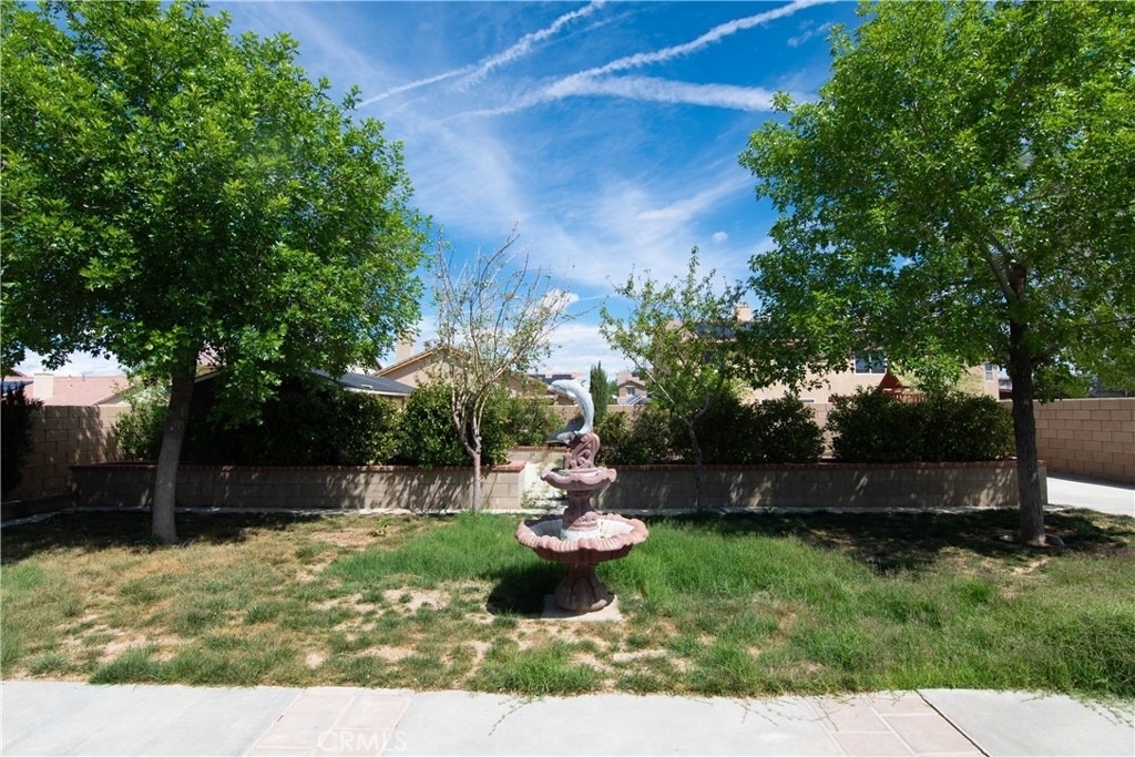619 W Avenue H13 - Photo 44