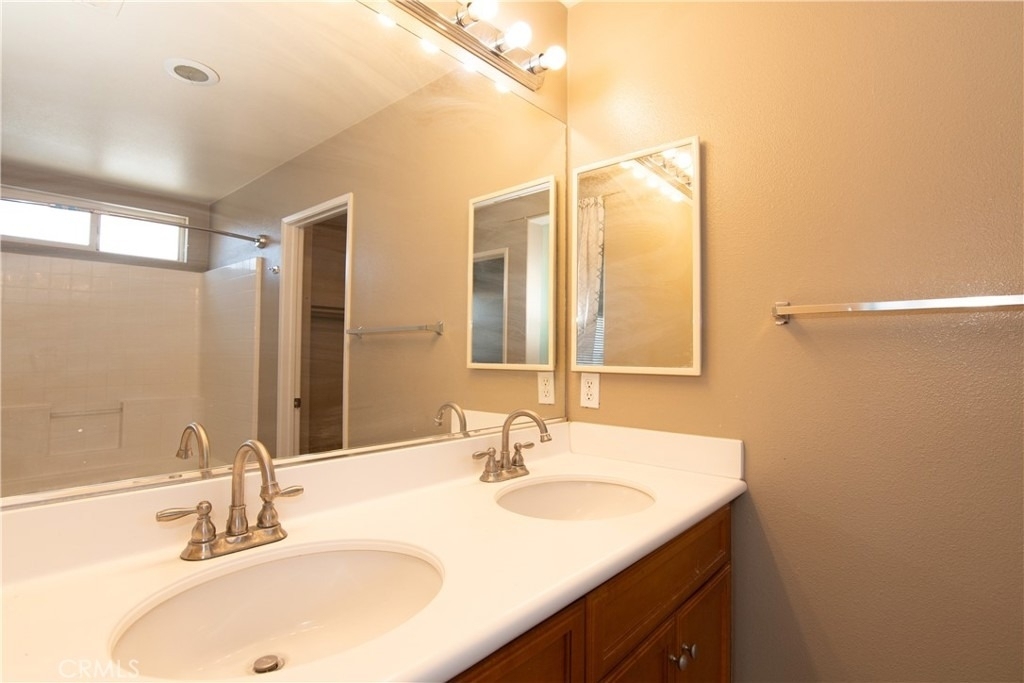 619 W Avenue H13 - Photo 6