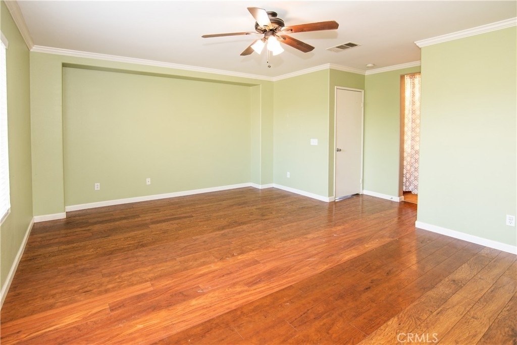 619 W Avenue H13 - Photo 8