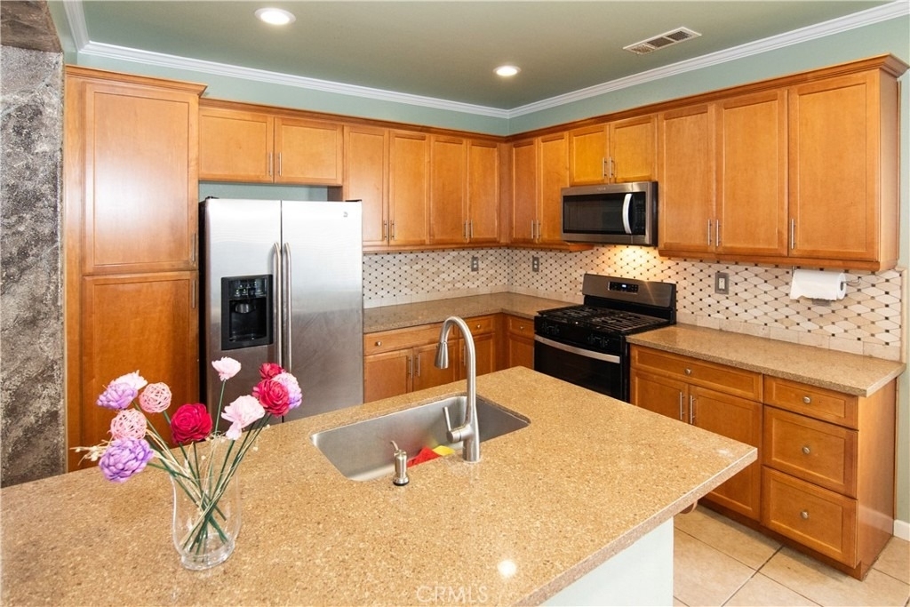 619 W Avenue H13 - Photo 38