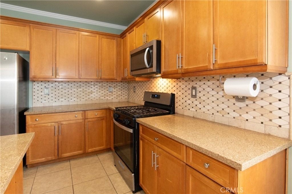 619 W Avenue H13 - Photo 39