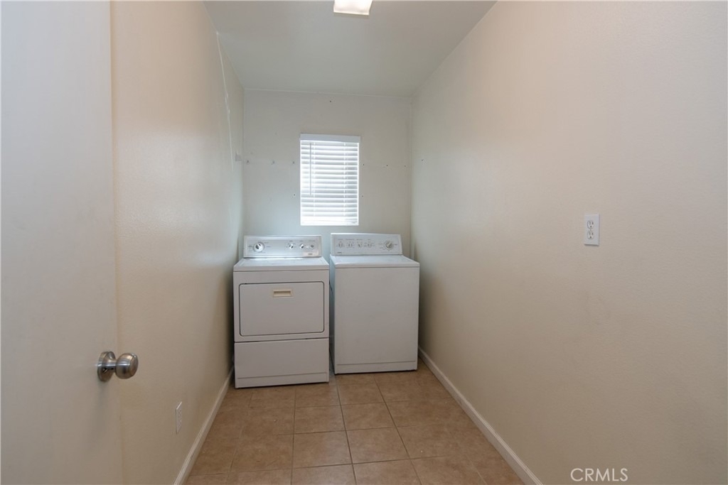 619 W Avenue H13 - Photo 17