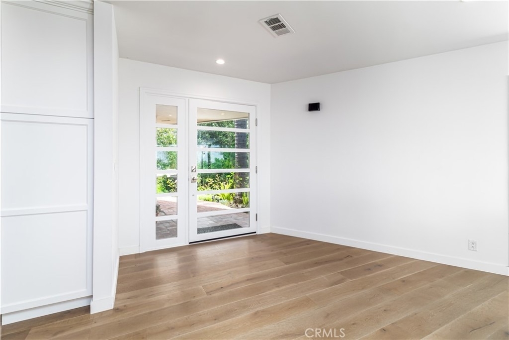 3546 Berry Drive - Photo 3