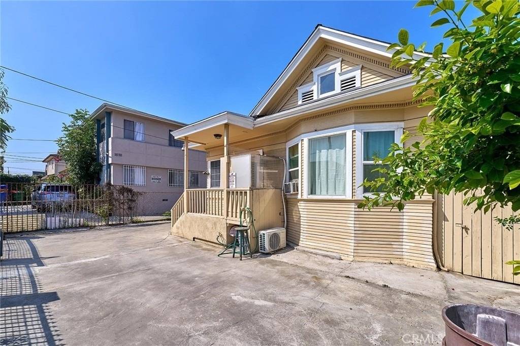 1115 S Mariposa Avenue - Photo 11