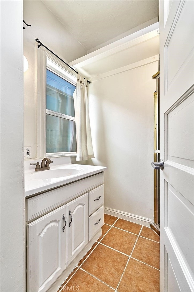 1115 S Mariposa Avenue - Photo 13