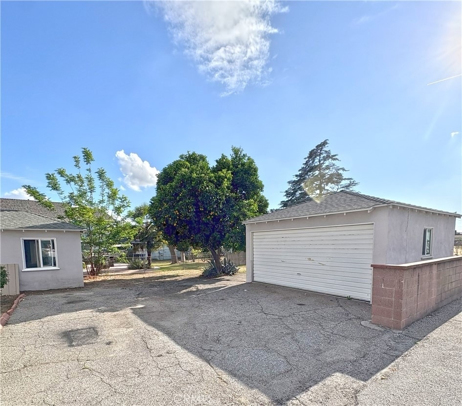 1211 S 10th Avenue - Photo 9