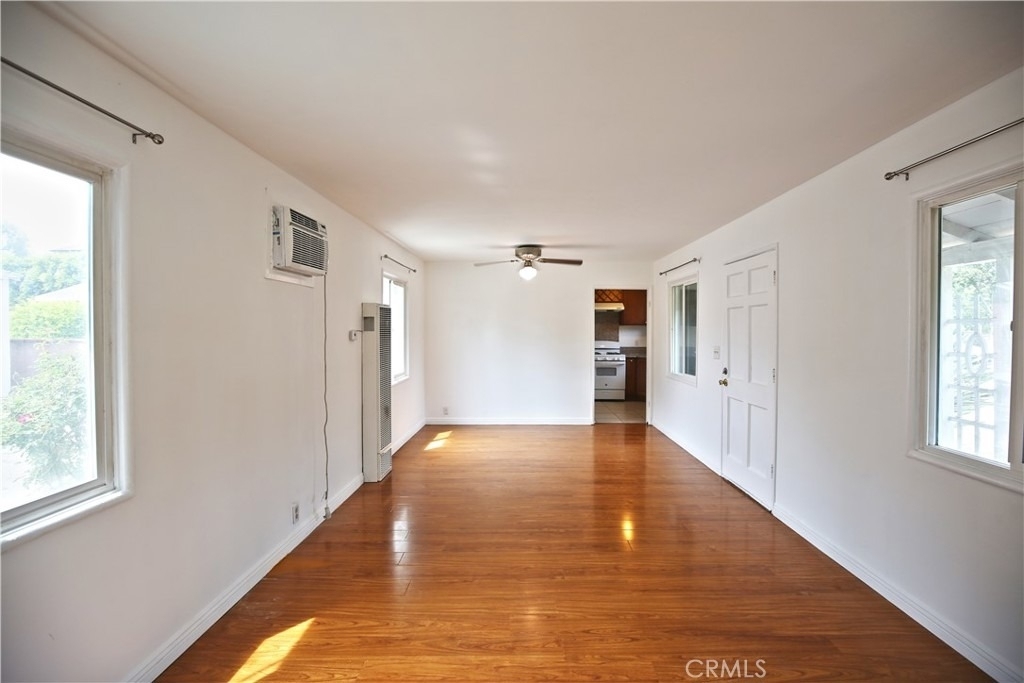 1211 S 10th Avenue - Photo 2