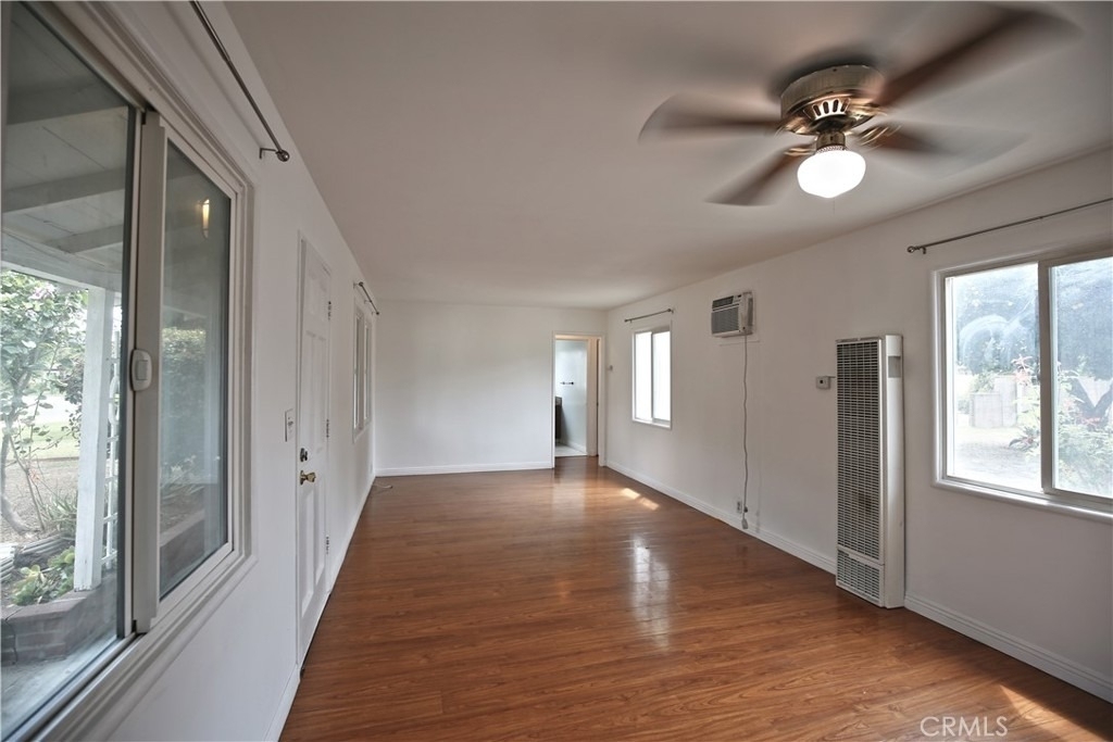 1211 S 10th Avenue - Photo 1