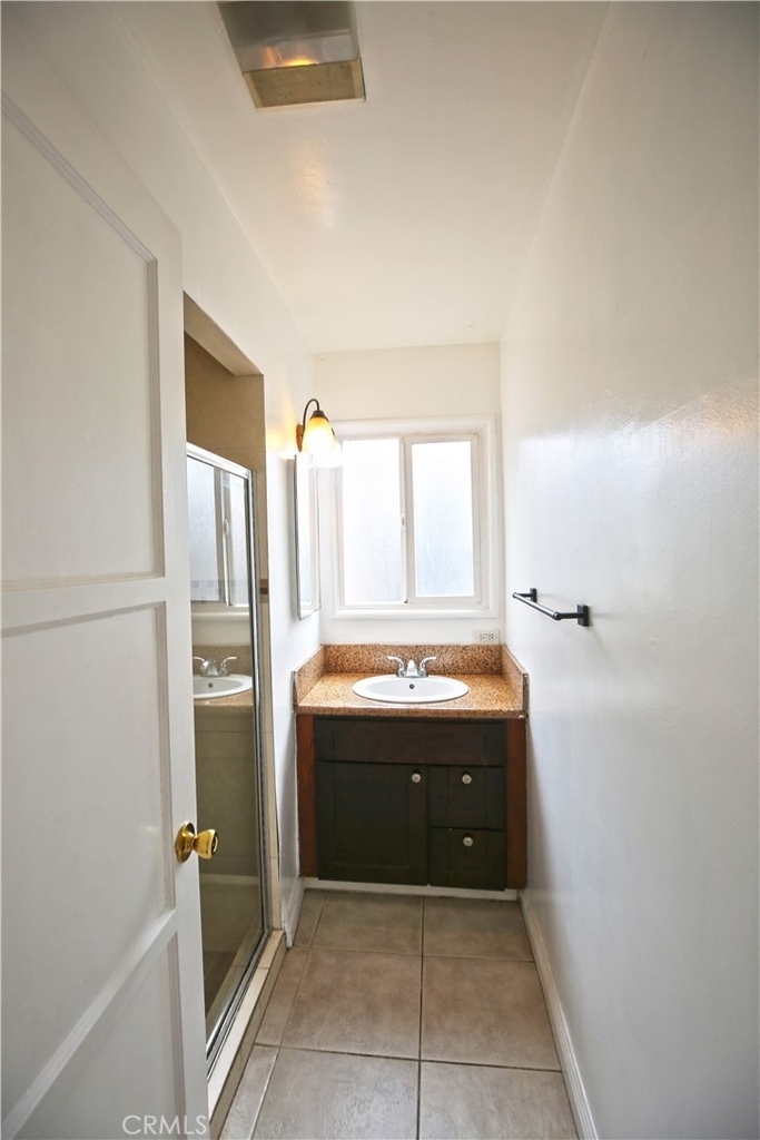 1211 S 10th Avenue - Photo 7