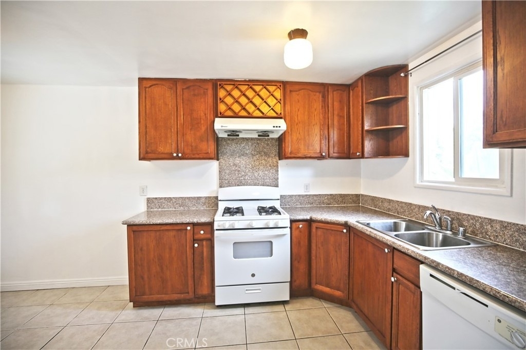 1211 S 10th Avenue - Photo 3