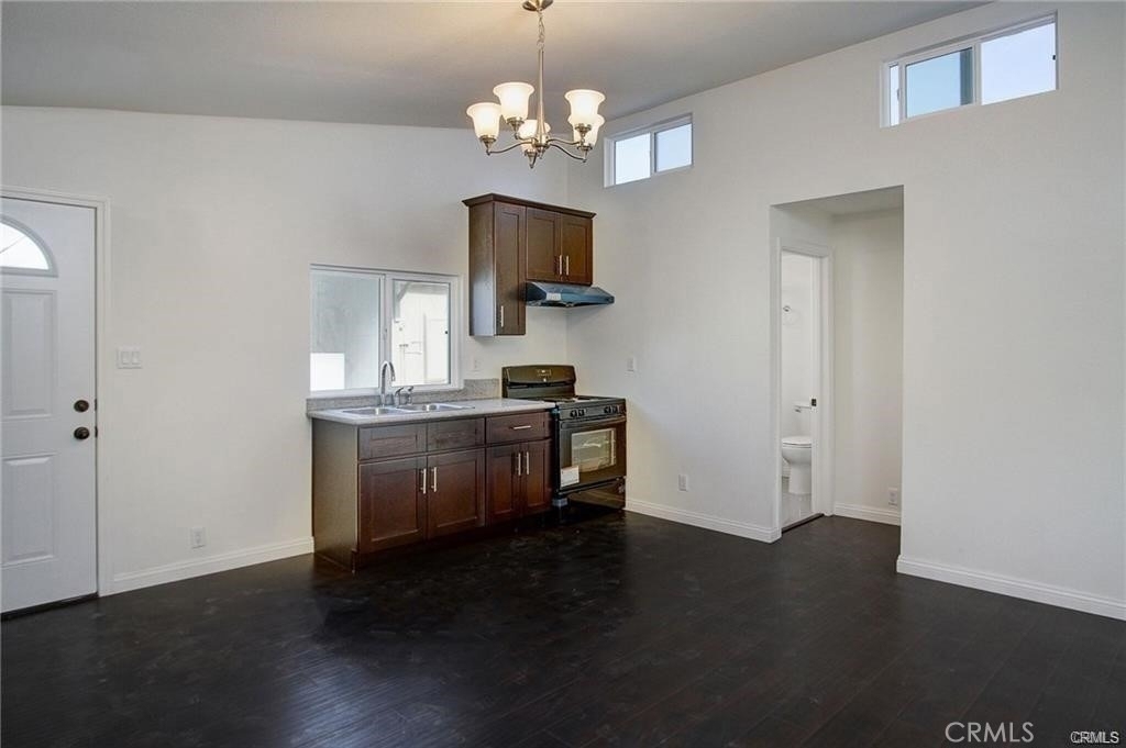 1516 W Hellman Avenue - Photo 2