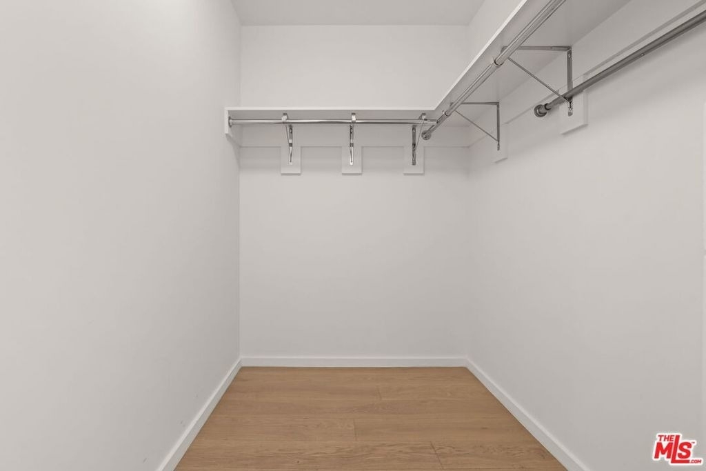 889 Francisco Street - Photo 18