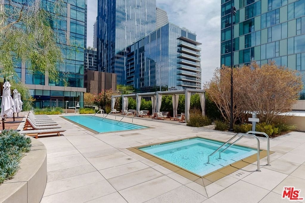 889 Francisco Street - Photo 41