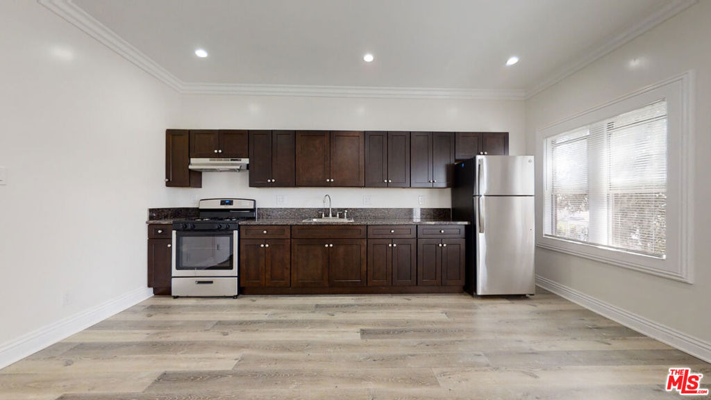 1117 S Westlake Avenue - Photo 0