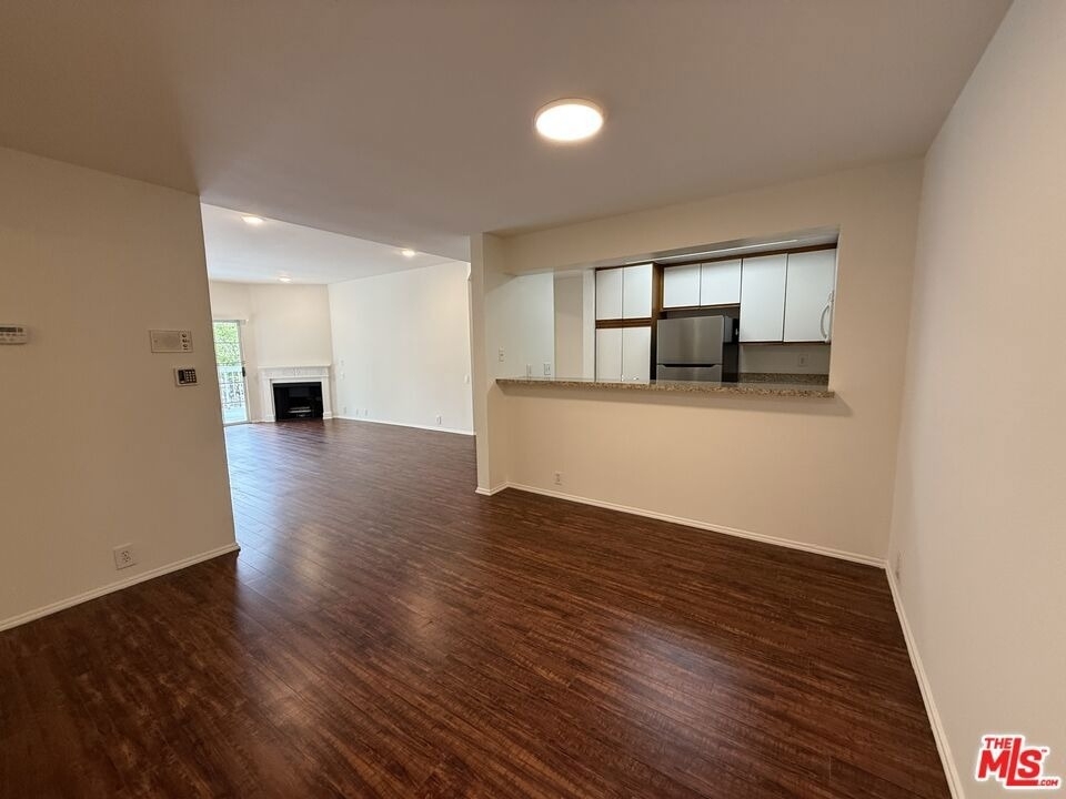 1440 Rexford Drive - Photo 4